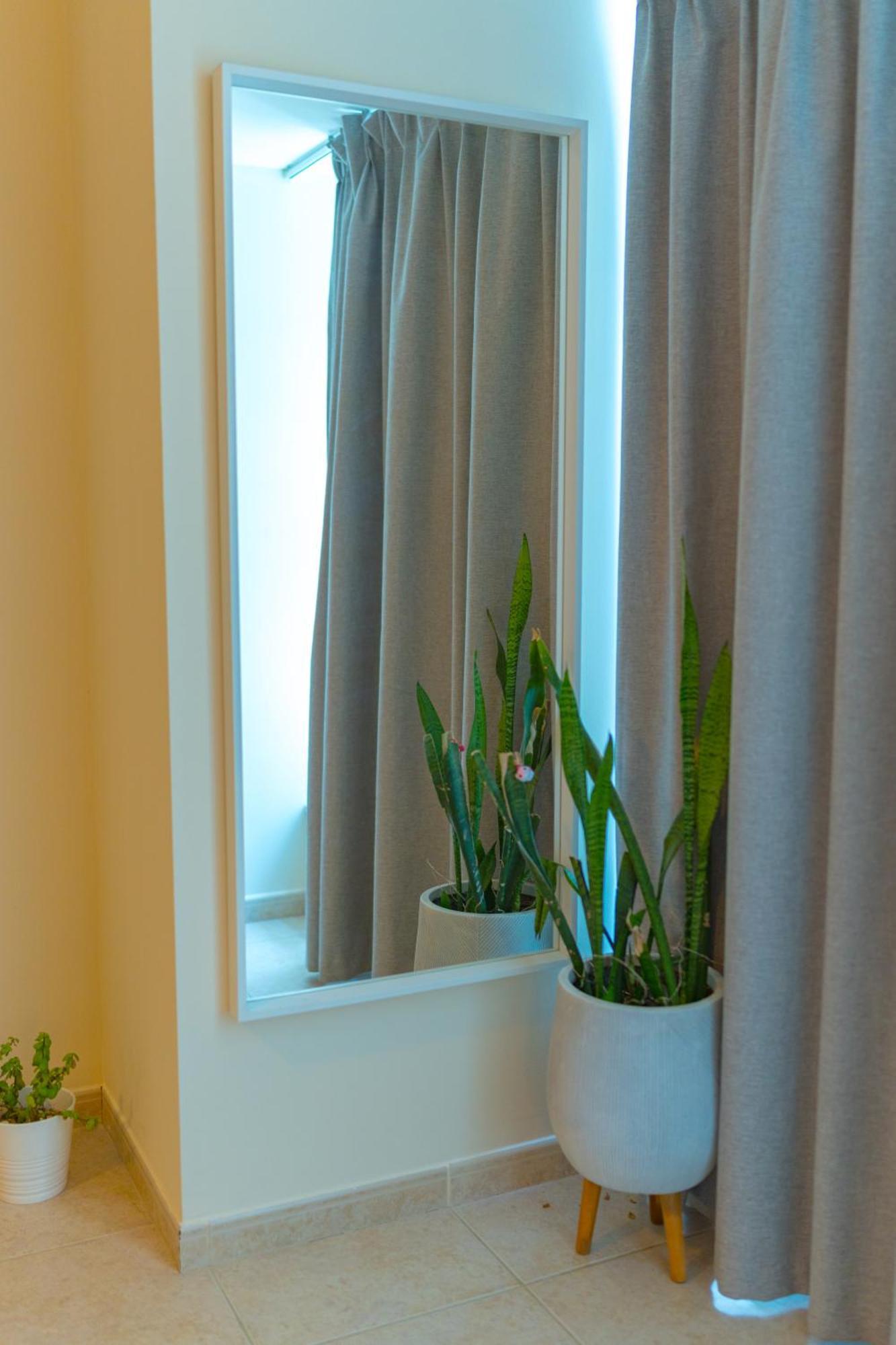 Urban 1bhk With Sea View Dubai